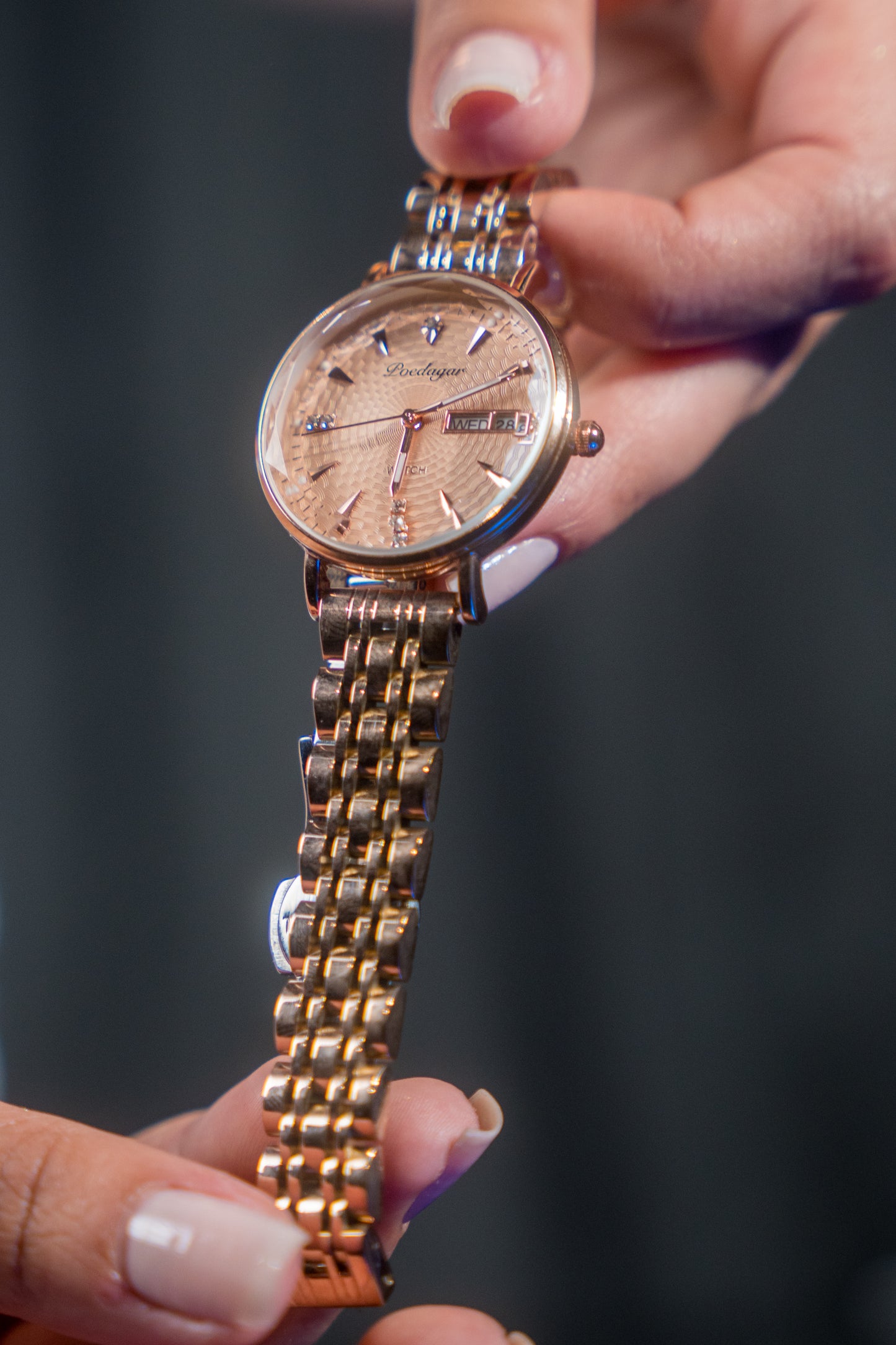 Reloj de Lujo Poegadar 312 – Elegancia que Marca Tiempo