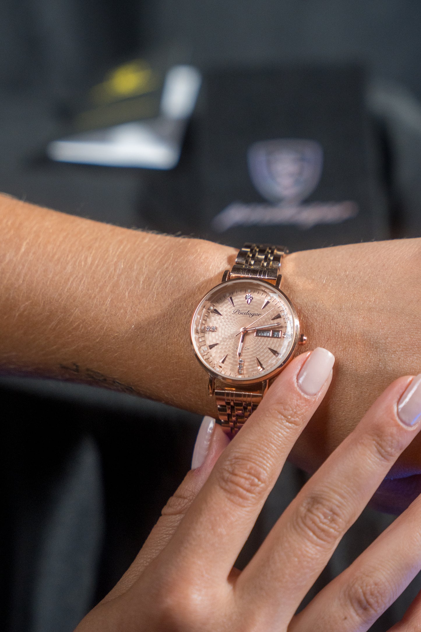 Reloj de Lujo Poegadar 312 – Elegancia que Marca Tiempo