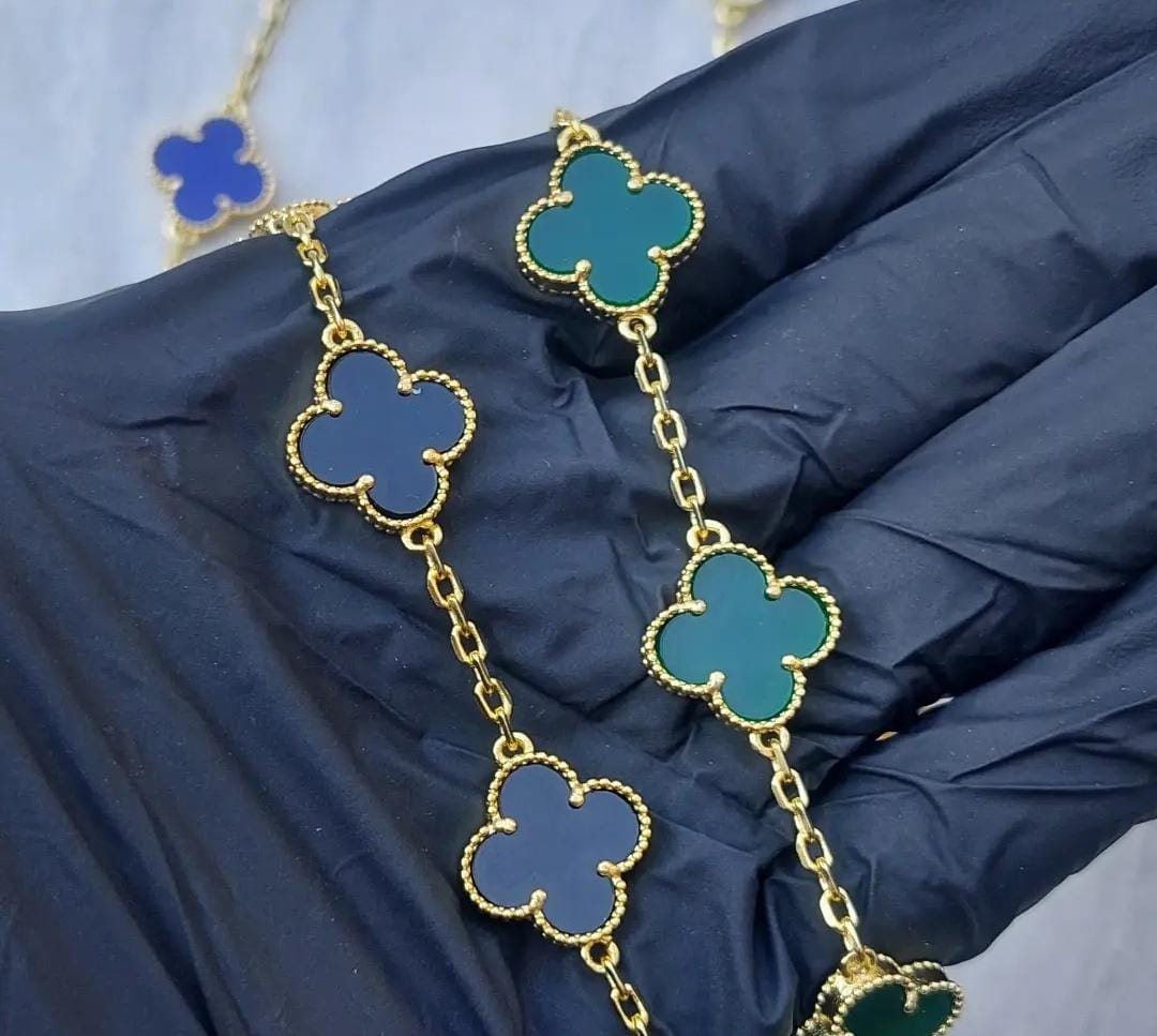 Pulsera Estilo Van Cleef,  tu muñeca y tu con un estilo único y abundante .